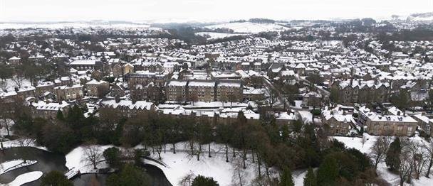 Tormenta deja sin electricidad a 380,000 hogares en Francia