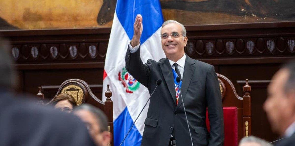 Luis Abinader anuncia reforma para transformar el sistema educativo