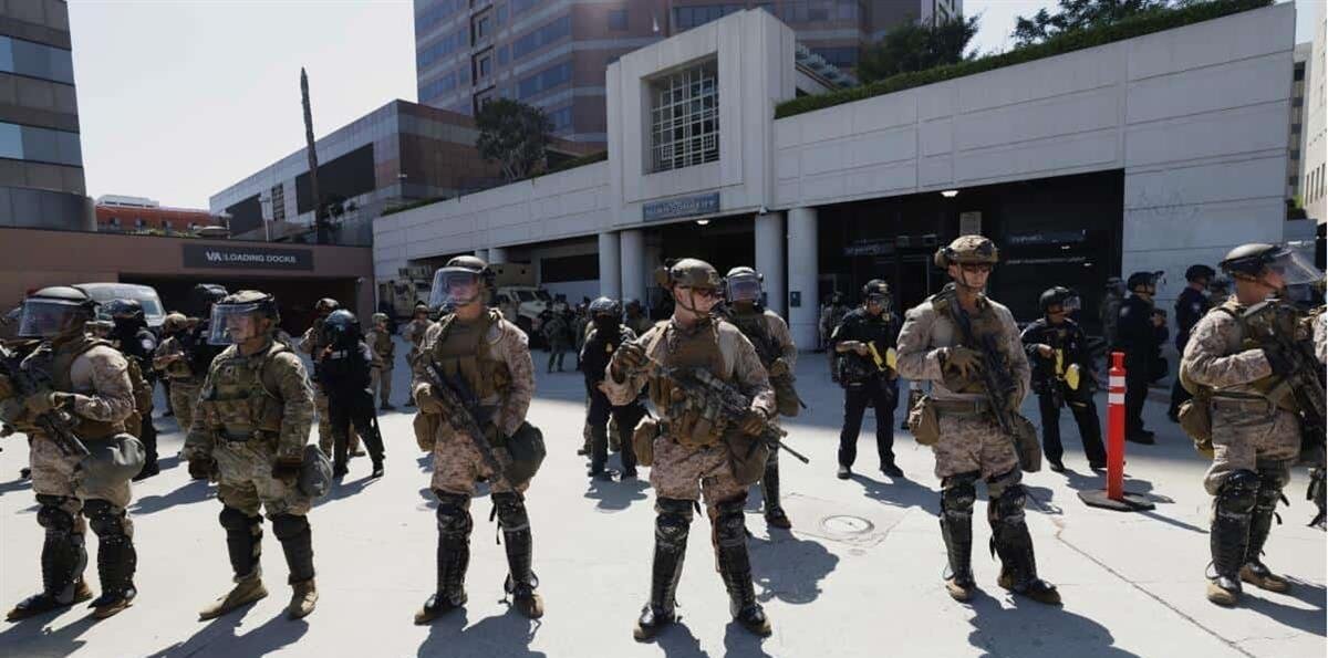 Agentes migratorios arrestan a activistas en Minneapolis y crece la tensión por redadas y presencia en escuelas