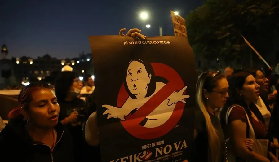 PERÚ: Marcha contra candidata presidencial Keiko Fujimori