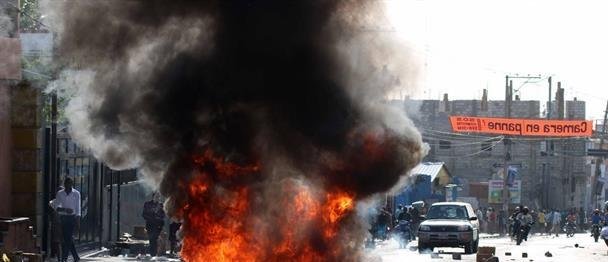 Bloqueos afectaron vías principales de Puerto Príncipe