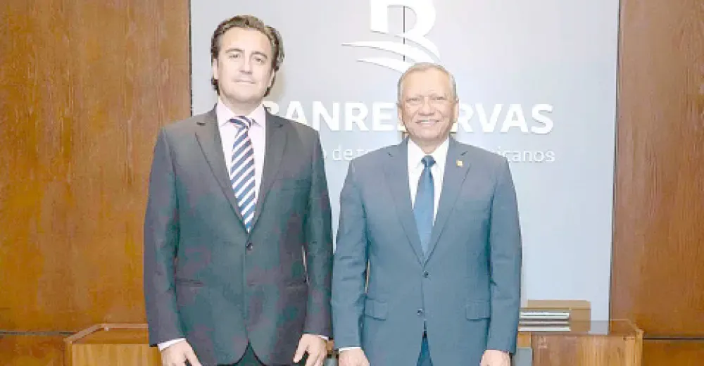 La misión del FMI sostiene encuentro con el Banco Reservas