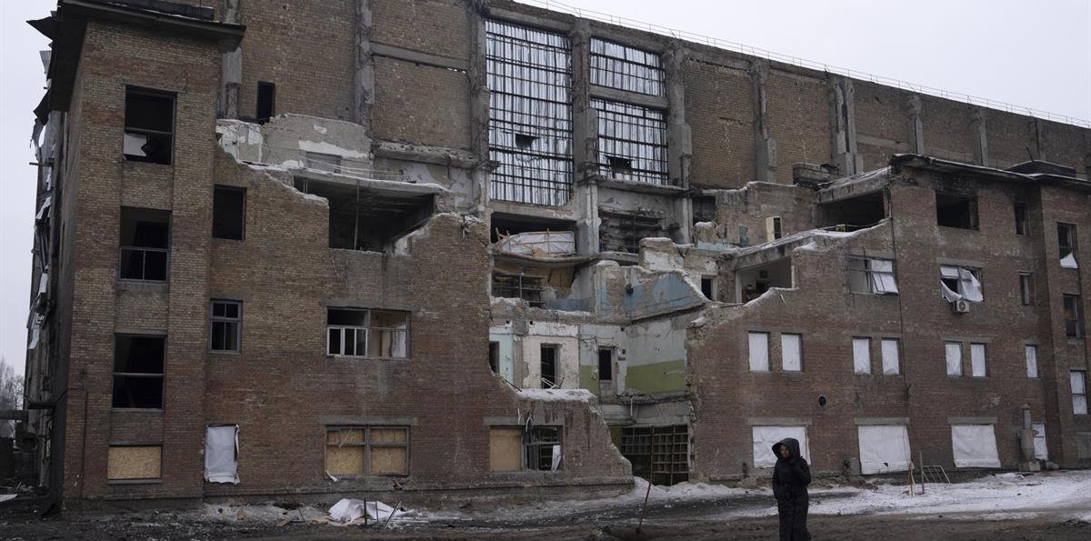 Unos 1,600 edificios de Kiev sin calefacción por ataques rusos