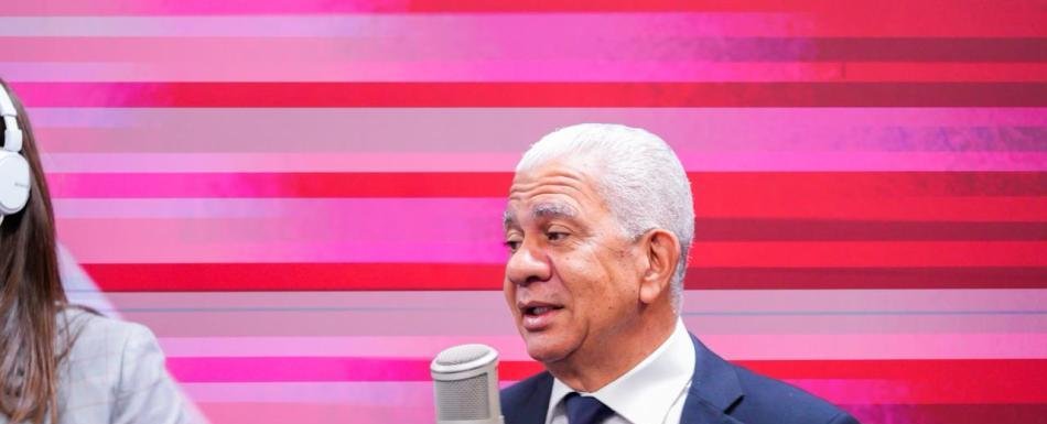 Presidente del Senado apoya fusión MINERD–MESCYT para eficientizar recursos
