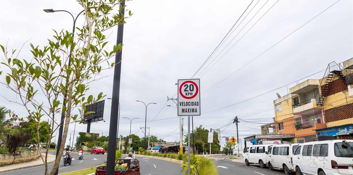 ¿Sabes a qué velocidad debes conducir en el Distrito Nacional?