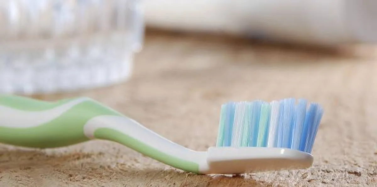 ¿Miraste tu cepillo de dientes?