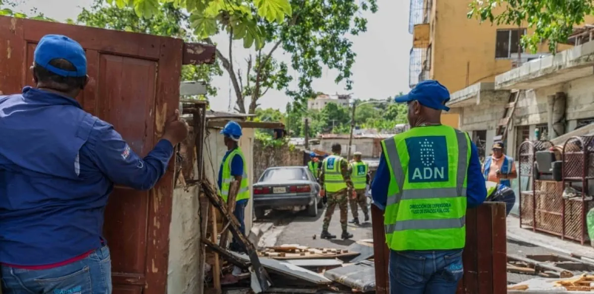 Alcaldía despeja aceras eran ocupadas de forma irregular