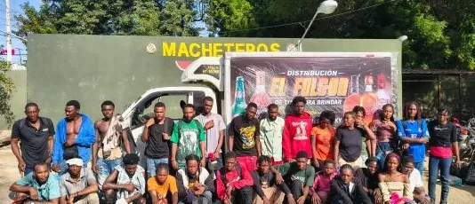 VALVERDE: Apresan haitianos ilegales ocultos en un camión