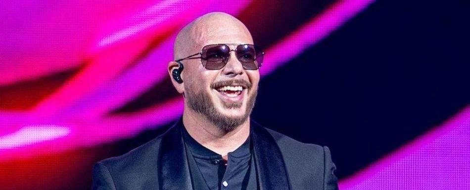 Pitbull intentará romper el récord Guinnes del mayor número de personas con calvas postizas en un show
