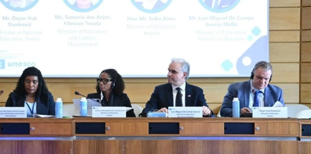 De Camps participa en panel celebrado en Unesco