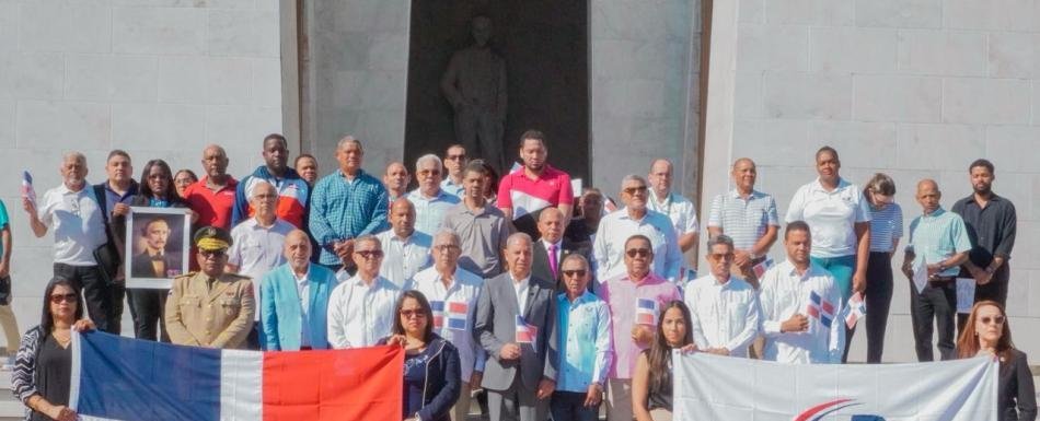 Comité Olímpico Dominicano realiza ofrenda floral por su aniversario