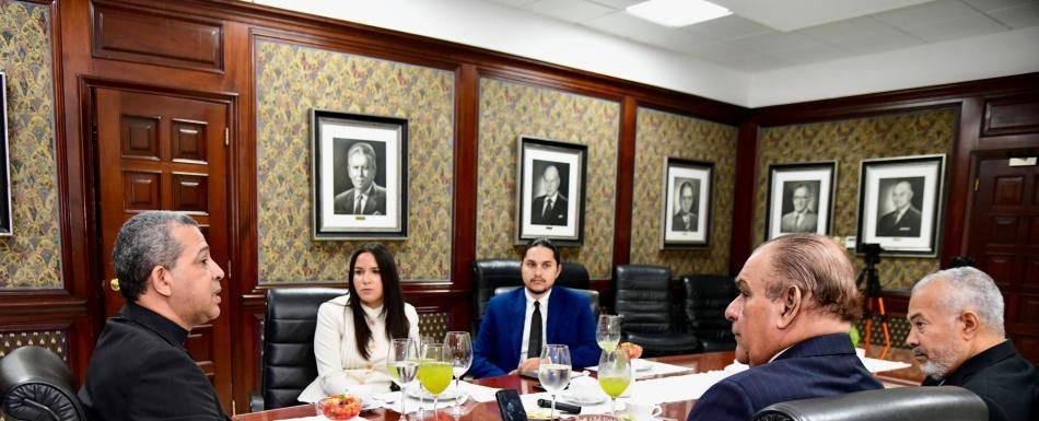 Arzobispo coadjutor: “Las leyes migratorias hay que respetarlas”