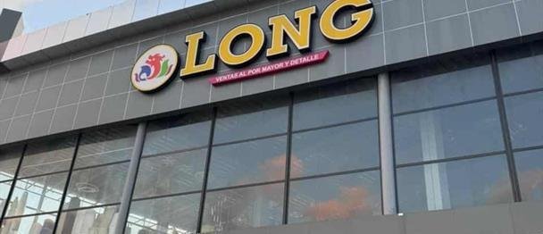 Tiroteo en centro comercial en Verón deja tres heridos