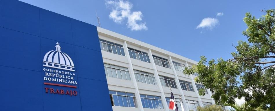 Ministerio de Trabajo presenta programa de tres meses pagados para entrenamiento de buscadores de empleo en las empresas