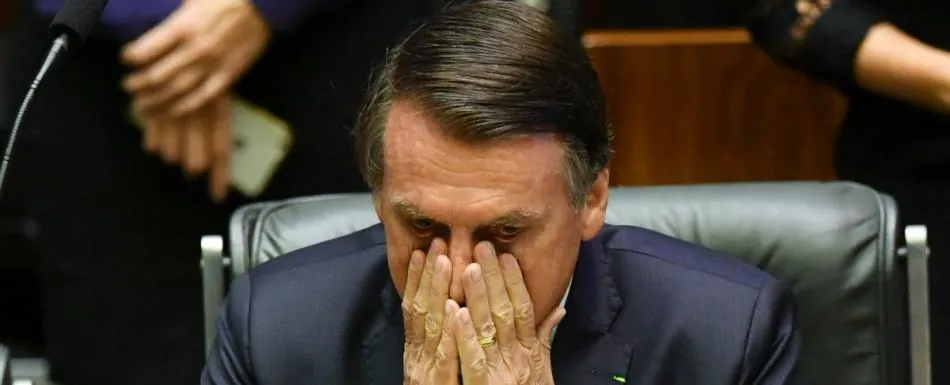 Bolsonaro en terapia intensiva con bronconeumonía