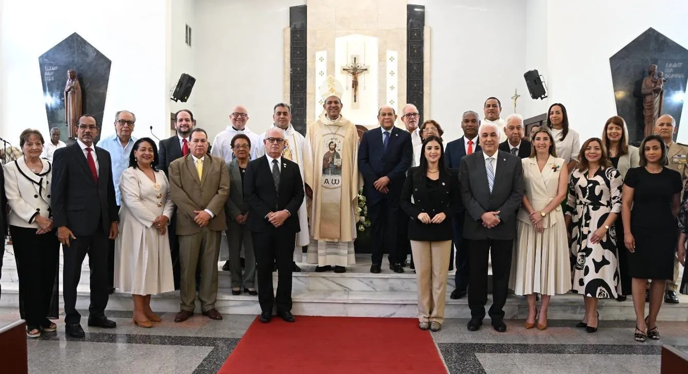 ADRU celebra 46 años servicio y compromiso con la educación