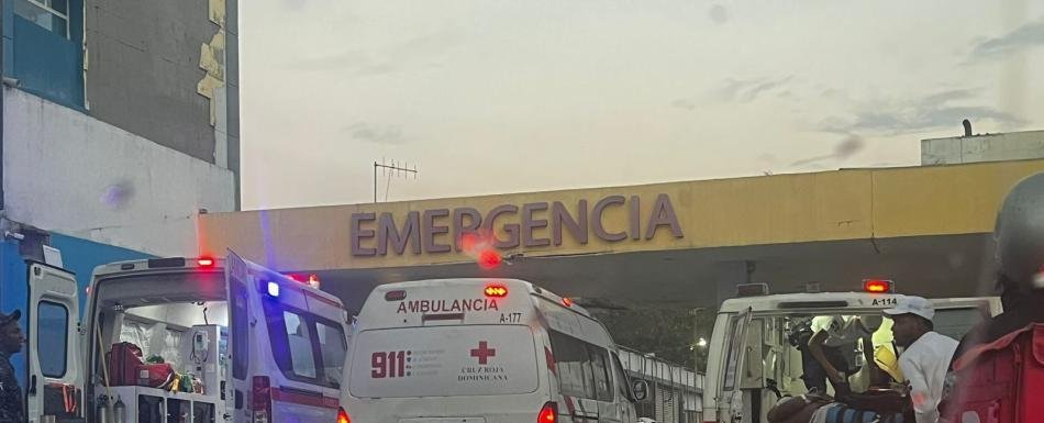 Explican por qué ambulancias permanecen en emergencia
