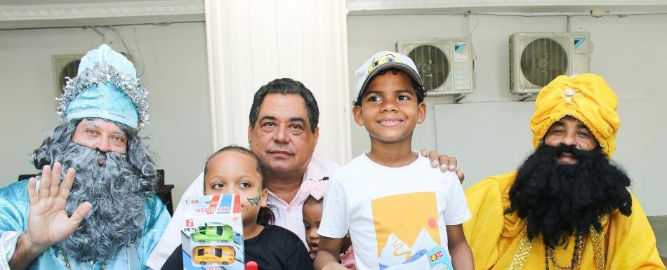 Notarios celebran el Día de los Santos Reyes