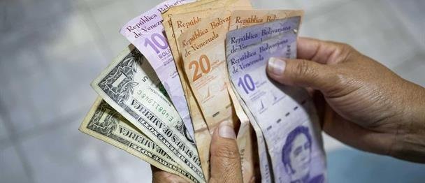 Donald Trump no ha anunciado una dolarización oficial en Venezuela