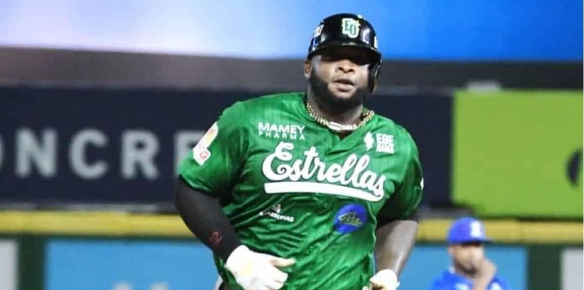 Miguel Sanó pacta con las Estrellas Orientales por dos temporadas