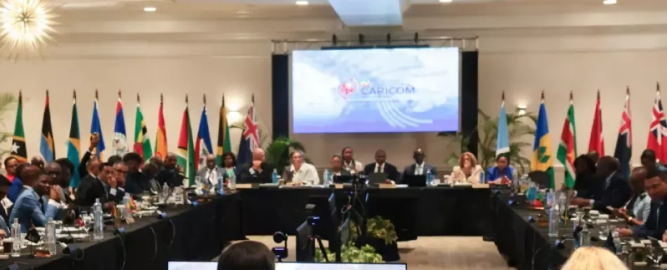 Estados Unidos suaviza el embargo petrolero contra Cuba