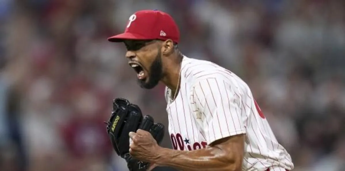 Cristopher Sánchez firma extensión de contrato con los Filis