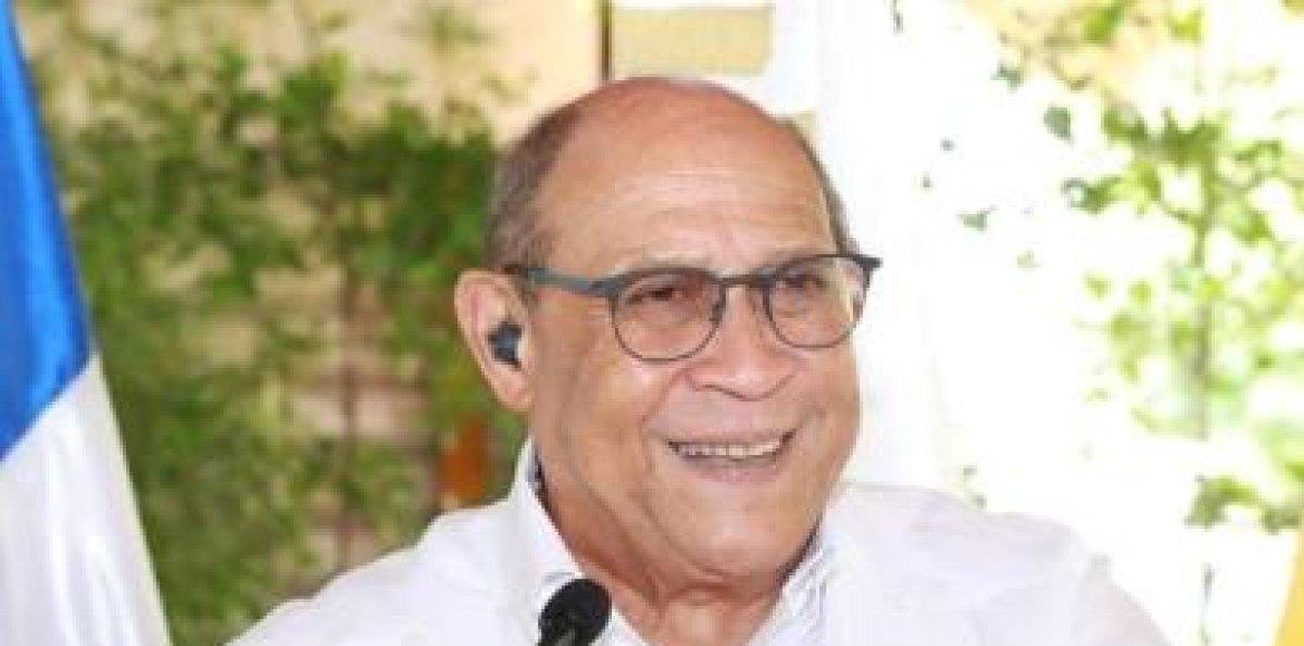 A Rafael Santos Badía