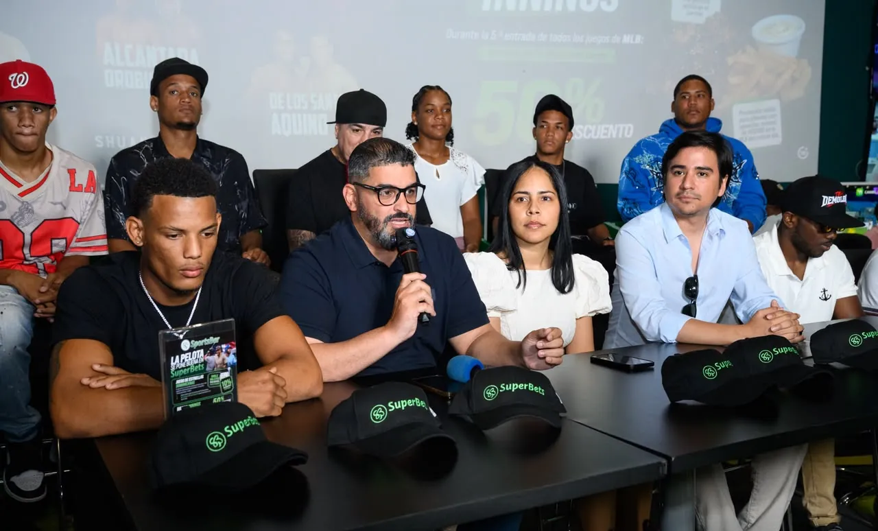 Feudri Franco y Junior Desir prometen “fuego en el ring”