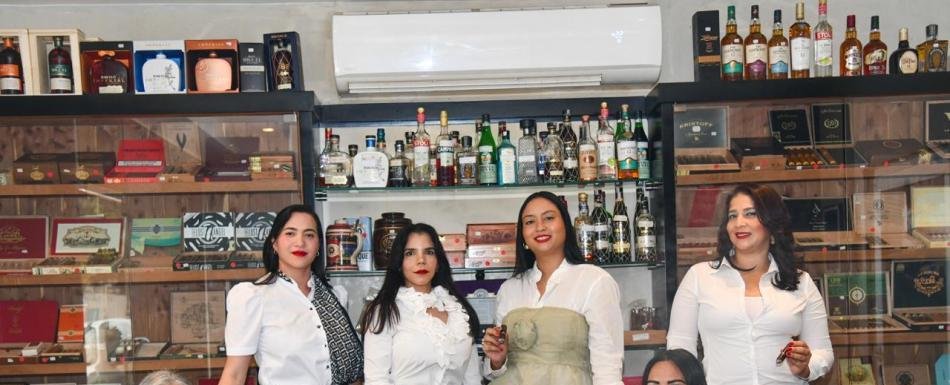 Fumar puros: el placer que también están ‘husmeando’ las mujeres