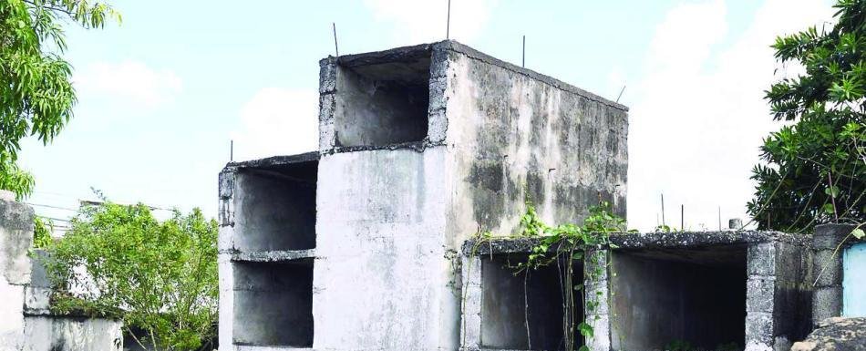 Cementerios en deterioro: ¿Descansan en paz los muertos?