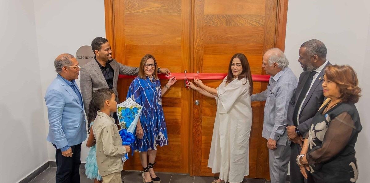 El Centro Cultural Perelló inaugura "Vínculos transparentes" de Carlos Baret