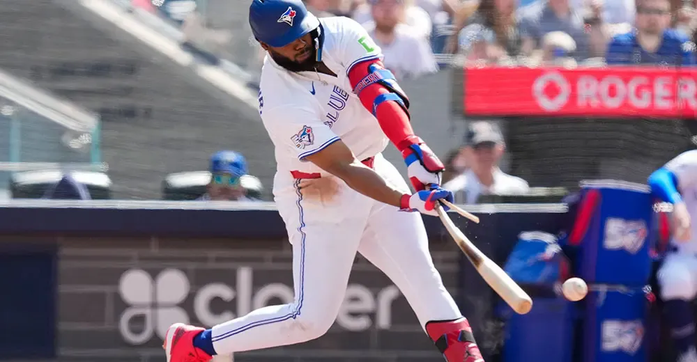Vladimir Guerrero aporta en triunfo de los Azulejos