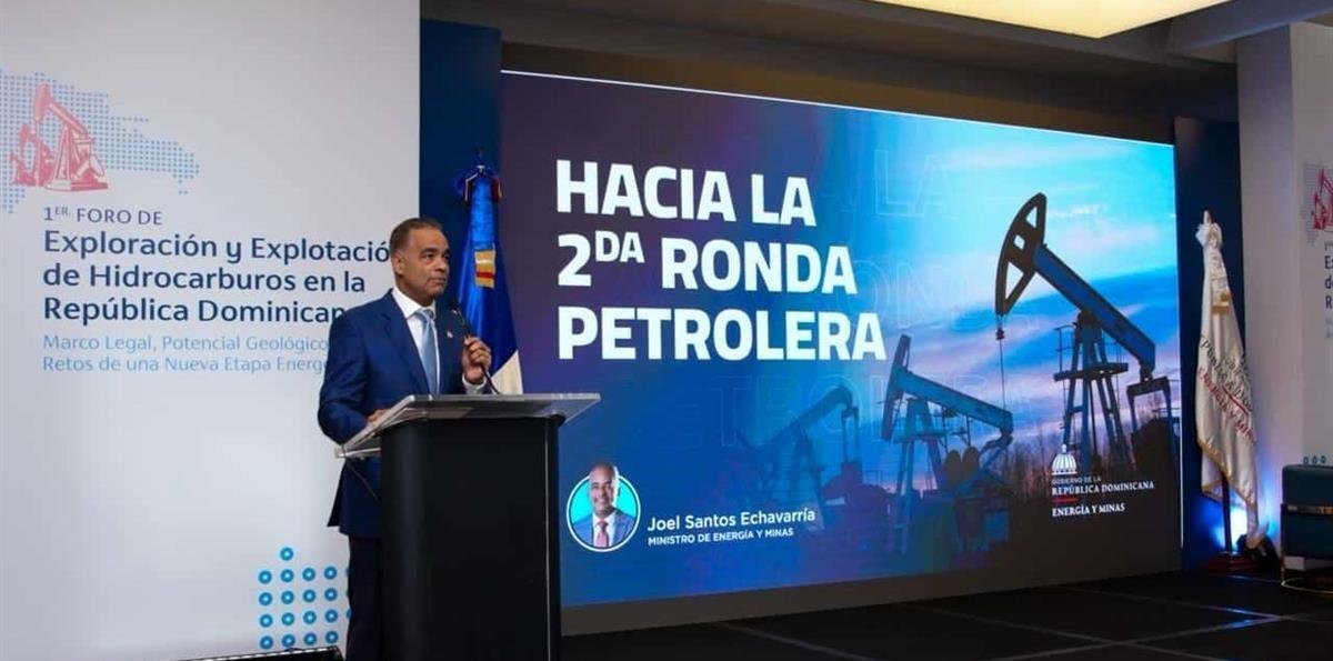 Ministro de Energía anuncia segunda ronda petrolera para noviembre