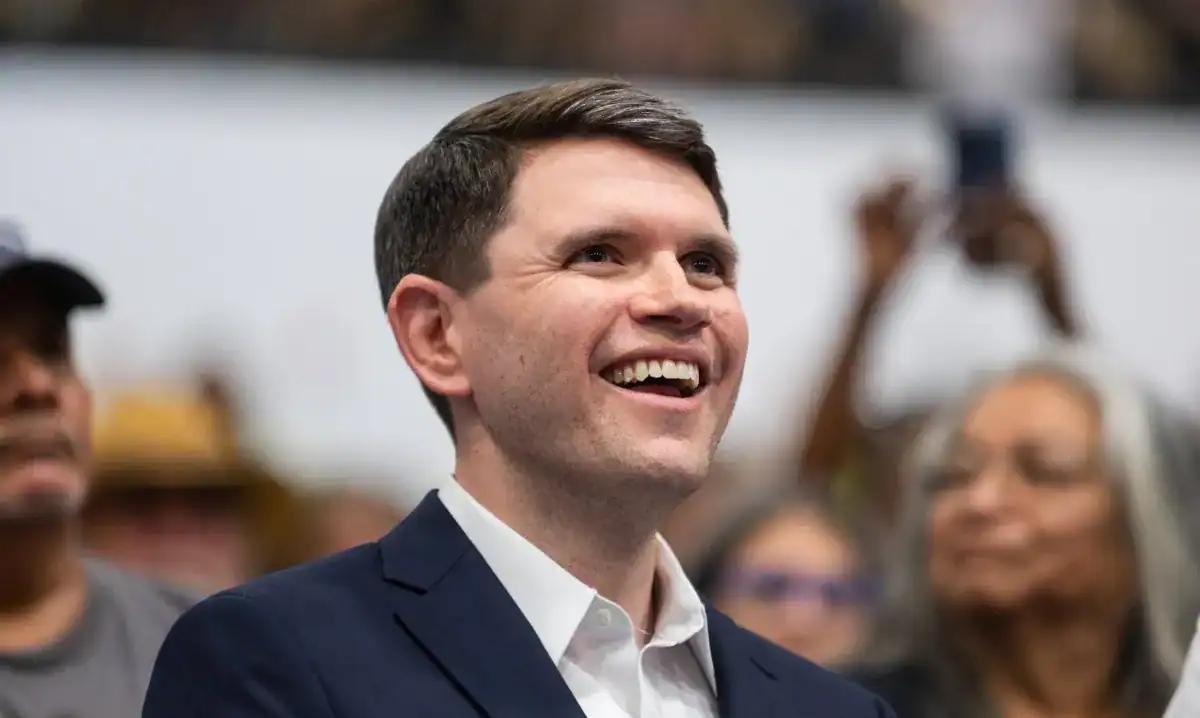 James Talarico gana la nominación demócrata al Senado de Texas