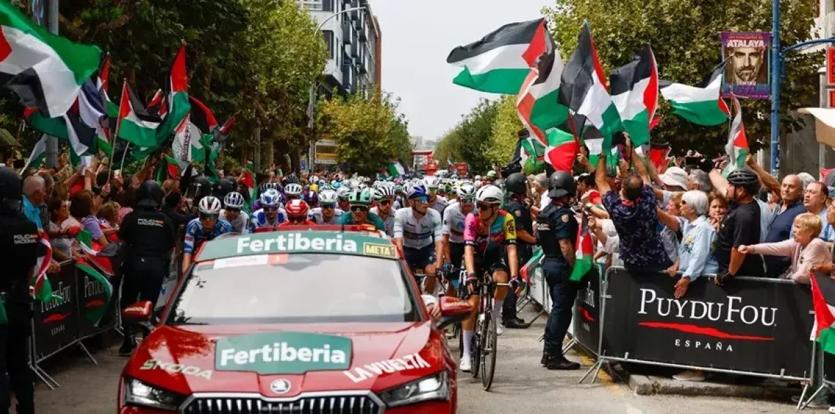 Denuncian posibles sanciones por protestas en la Vuelta a España