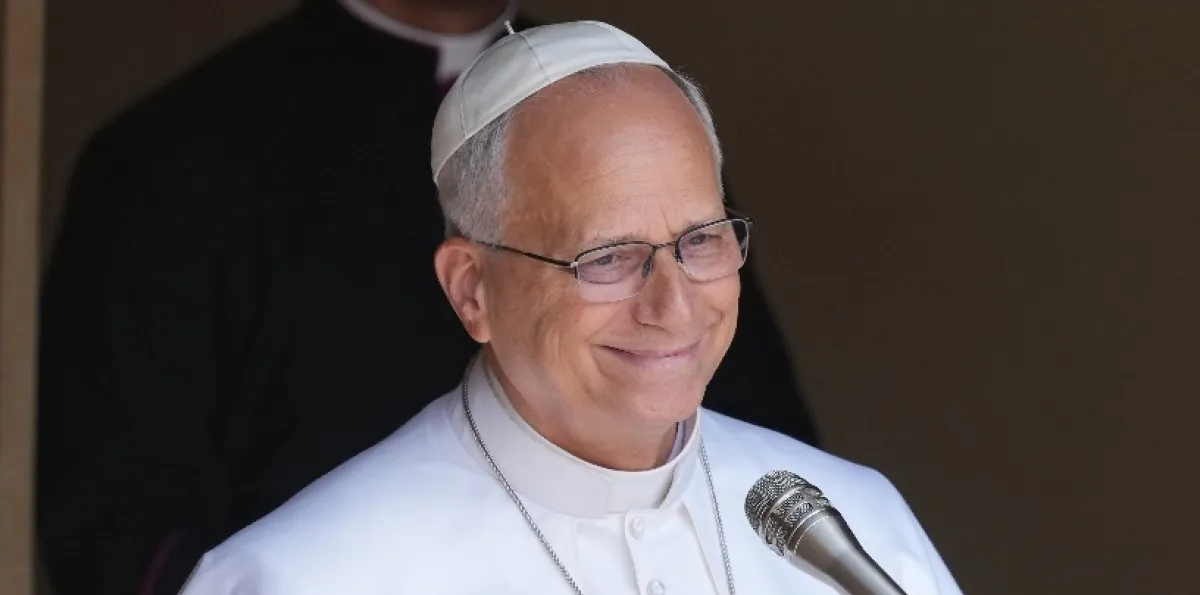Papa insta dejar cultura del poder
