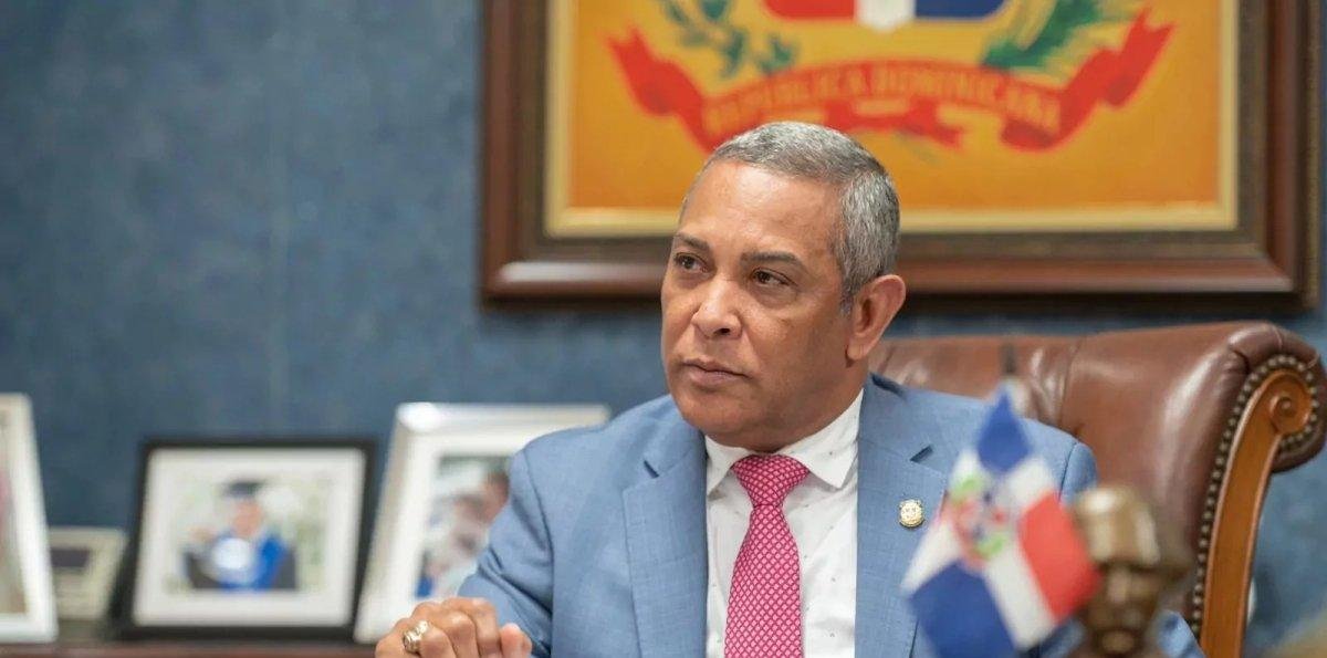 Franklin Romero, único senador del PRM que preside una estructura provincial y consolida liderazgo político y legislativo