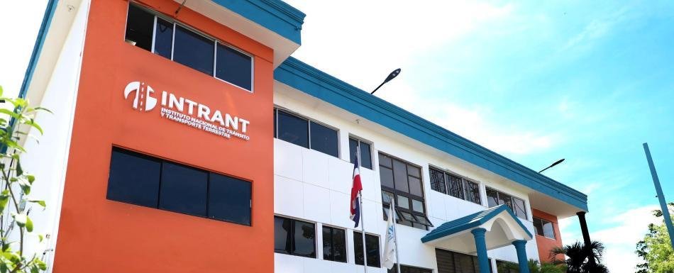 Quienes soliciten por primera vez licencia categoría 3 y 4 deberán ir con vehículo para examen práctico