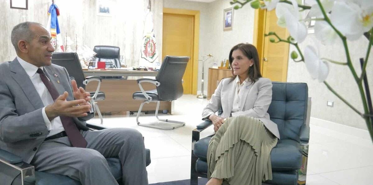 Leah Campos y director DNCD crean equipo contra laboratorios clandestinos