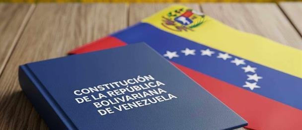 Los dobletes genéricos y  la constitución venezolana