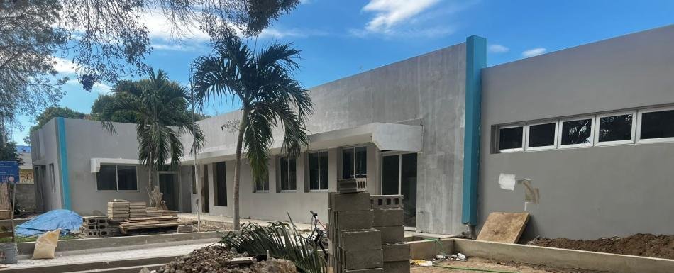 Hospital de Guayubín continúa sin terminar