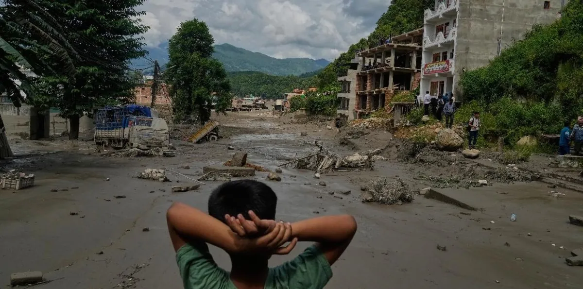 Una ola de lodo mata 160 en Nepal; 800 desaparecidos