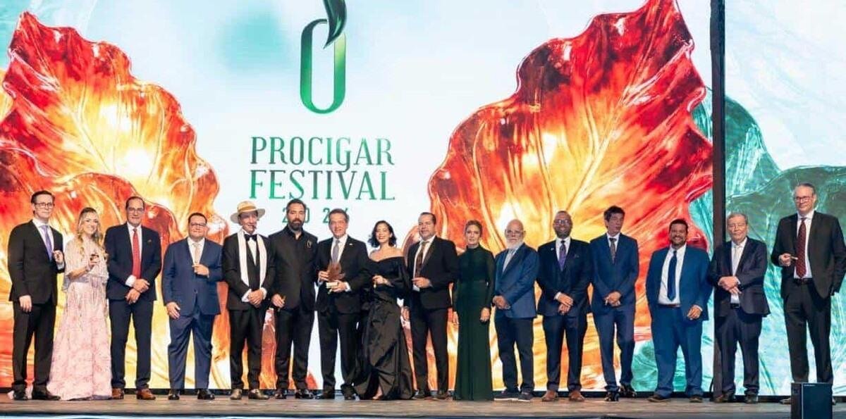 Procigar reconoce a Víctor Bisonó por impulso al sector tabacalero