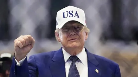 Trump dice es «seis veces más popular» Lincoln o Washington
