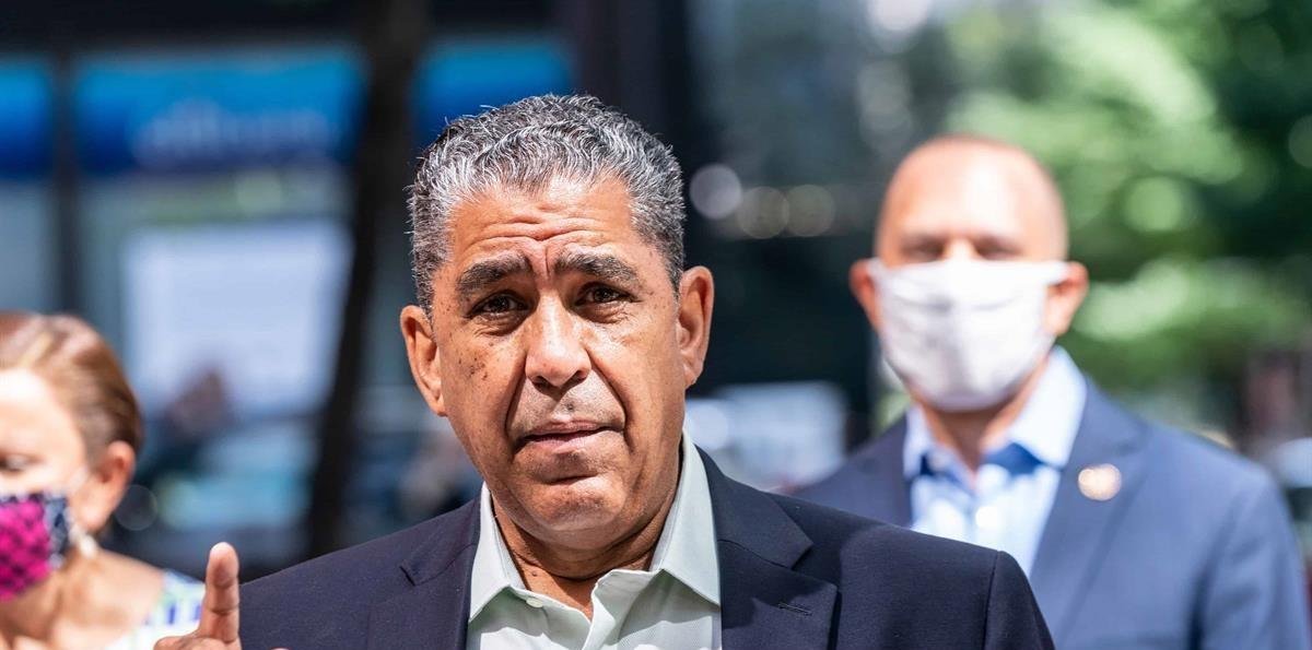 Adriano Espaillat encabezará foro “Conozca Sus Derechos” en Nueva York