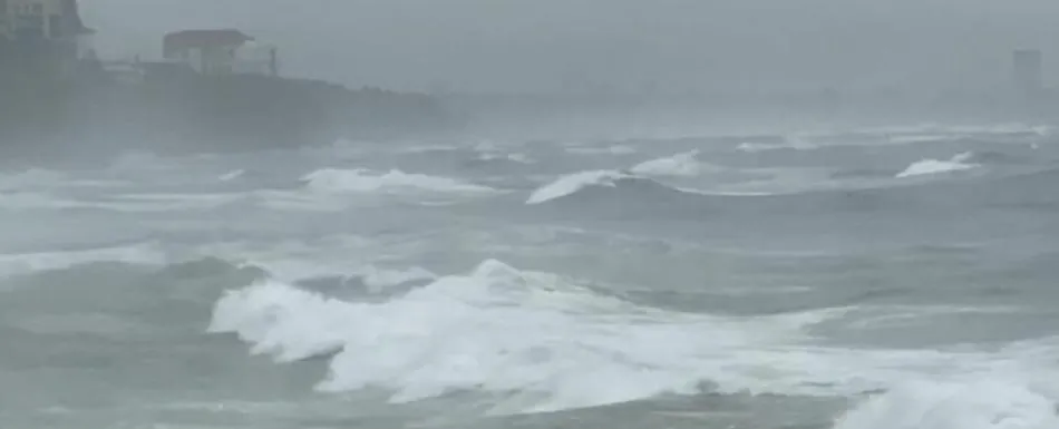 Pocas lluvias y oleaje peligroso para este miércoles