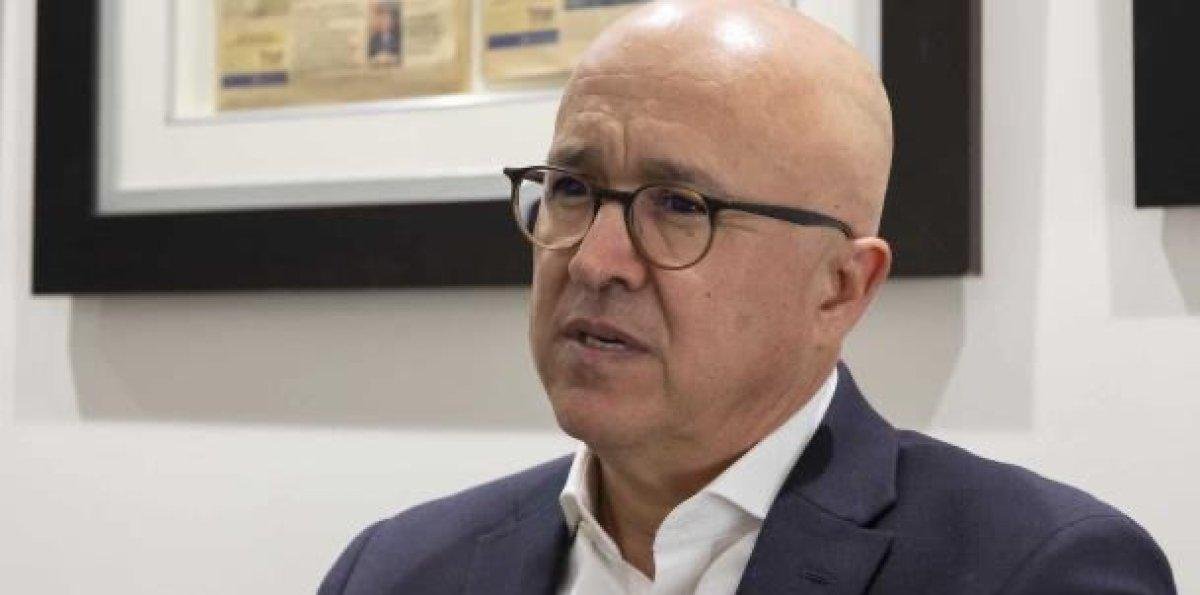 Francisco Domínguez Brito pide retirar fusión del Ministerio de Educación y convocar revisión del Pacto Educativo ante la revolución tecnológica