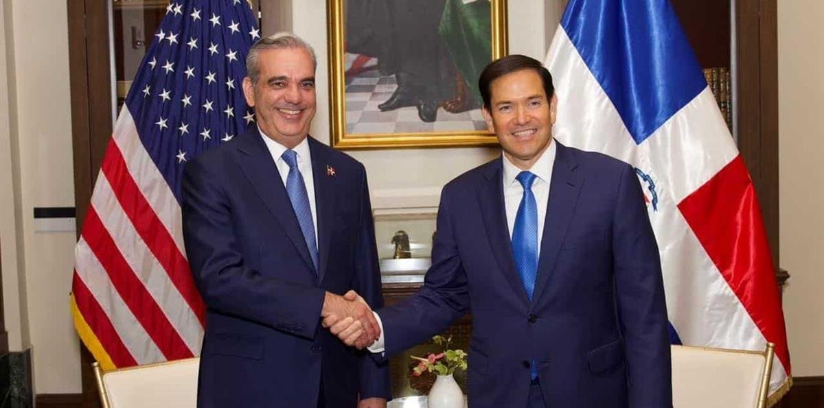 Revista Newsweek elogia el desarrollo de la República Dominicana