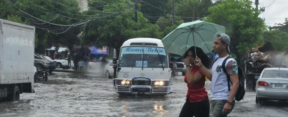 Martes con aguaceros dispersos por efectos de una vaguada