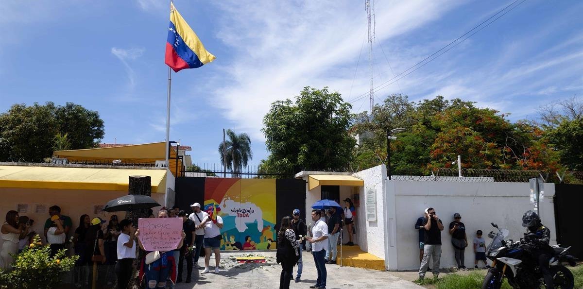 Venezuela y República Dominicana reactivan servicios consulares y conexión aérea